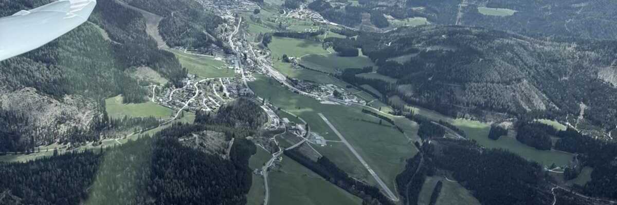 Flugwegposition um 11:20:37: Aufgenommen in der Nähe von Mariazell, Österreich in 1811 Meter